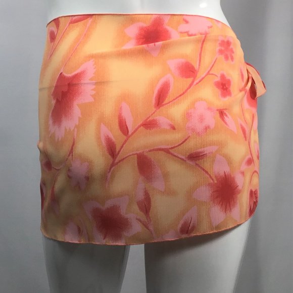 Sarong (like new) - Picture 2 of 2